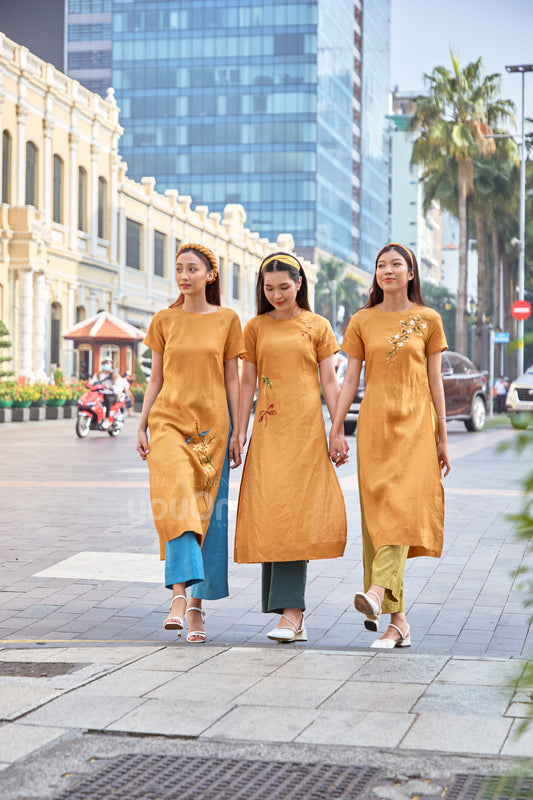 Blossom Traditional Vietnamese Dress - Áo Dài Blossom Vàng Có Thêu