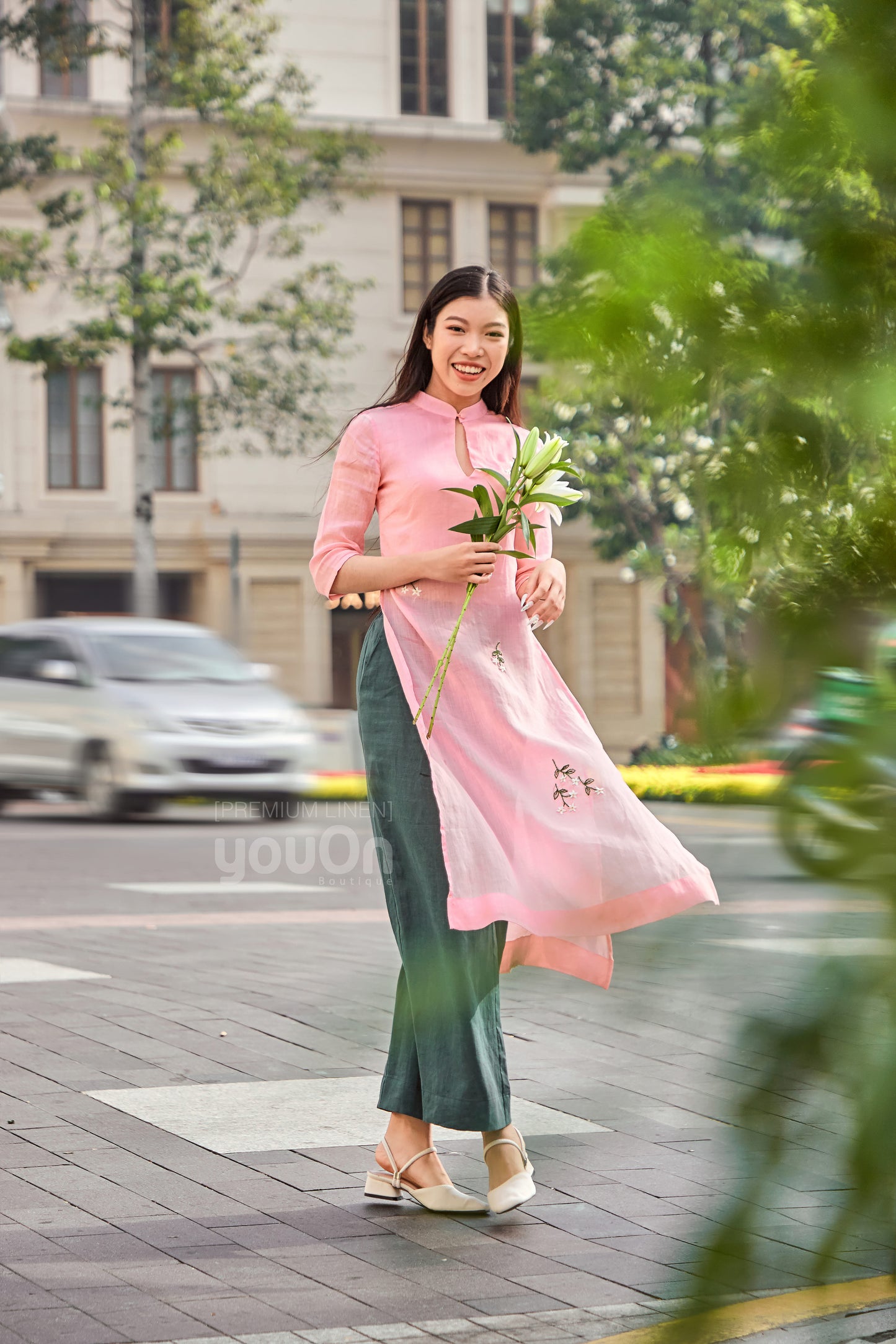 Desire Traditional Vietnamese Dress - Áo Dài Desire Tơ Hồng Phấn Có Thêu