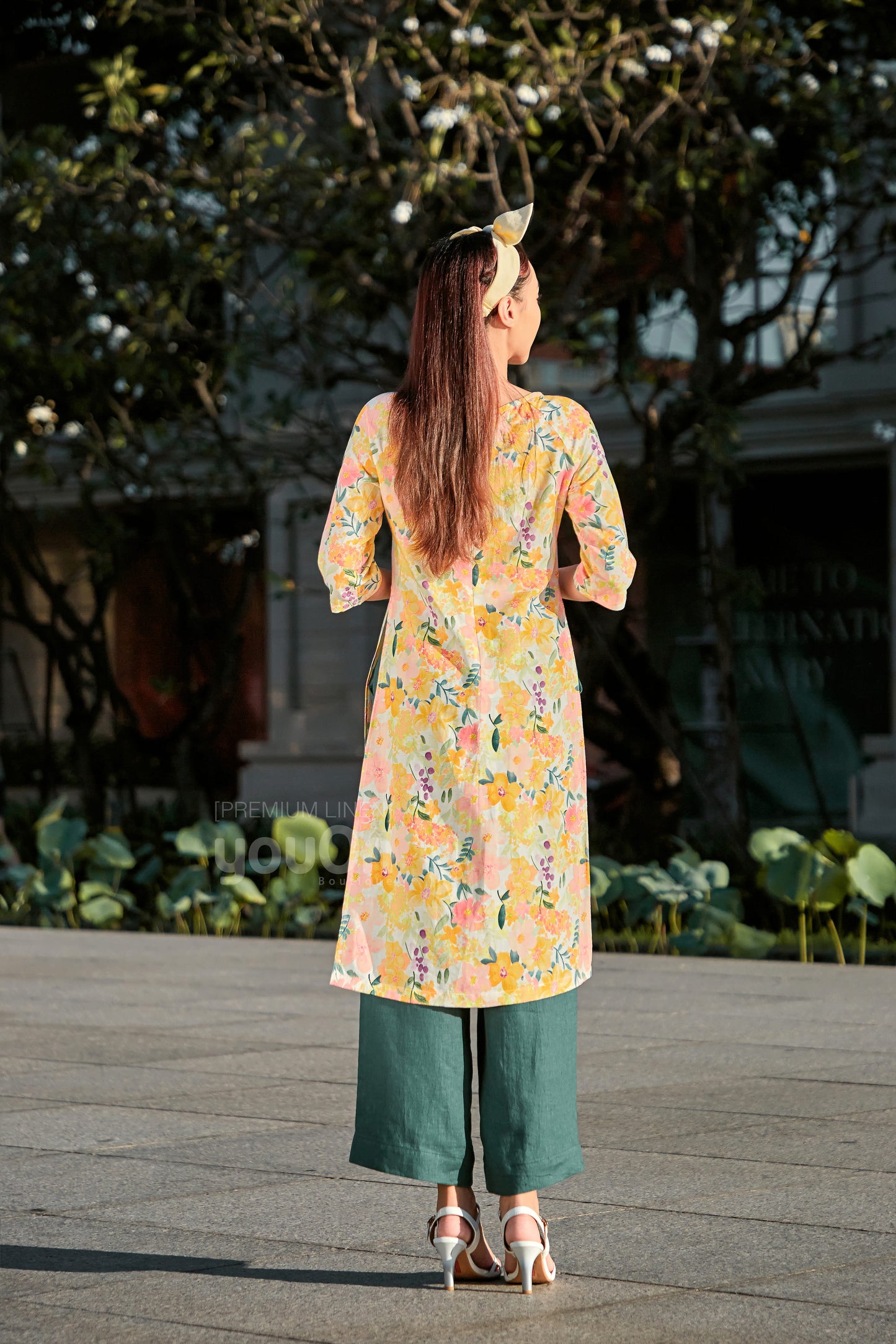 Vision Traditional Vietnamese Dress - Áo Dài Vision Lụa Hoa Vàng